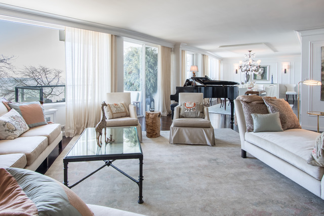 1630 Sheridan Road, Unit 4EF Wilmette, IL 60091 - Photo 3 of 25 a living room with furniture and a large window