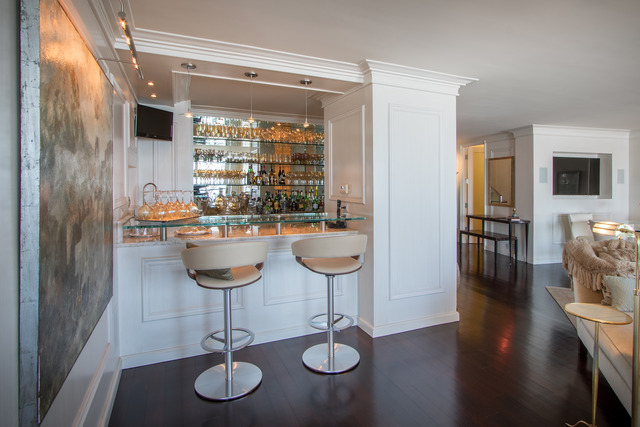 1630 Sheridan Road, Unit 4EF Wilmette, IL 60091 - Photo 7 of 25 a dining room with furniture and wooden floor