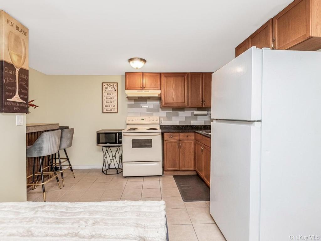 4004 Rombouts Avenue Bronx, NY 10466 - Photo 26 of 37