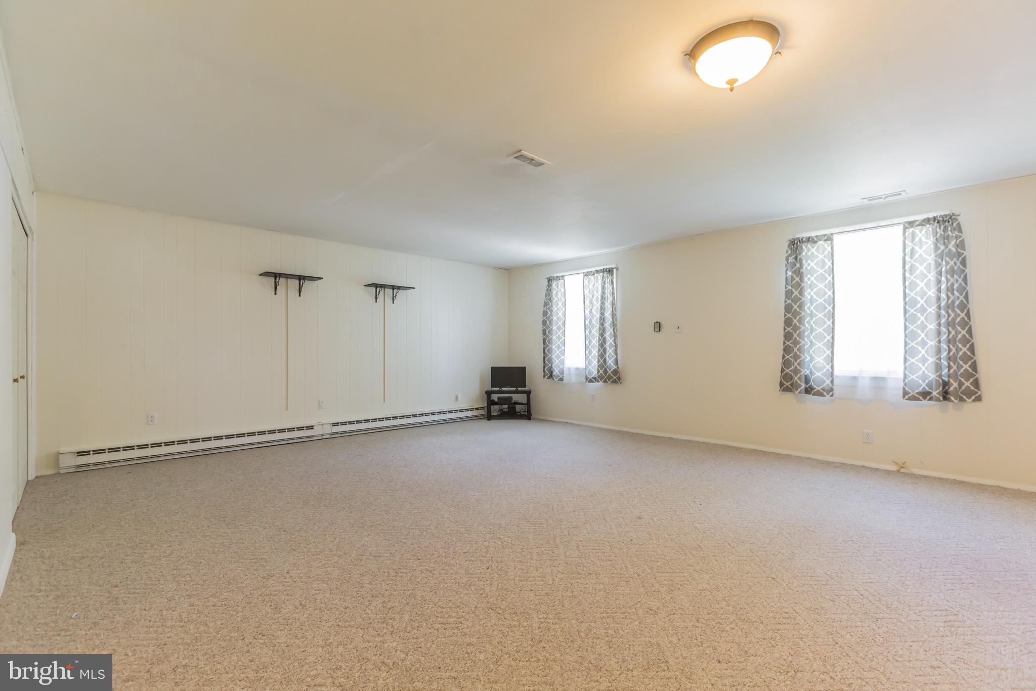 8 Blue Ridge Road Voorhees, NJ 08043 - Photo 15 of 32 Great Room