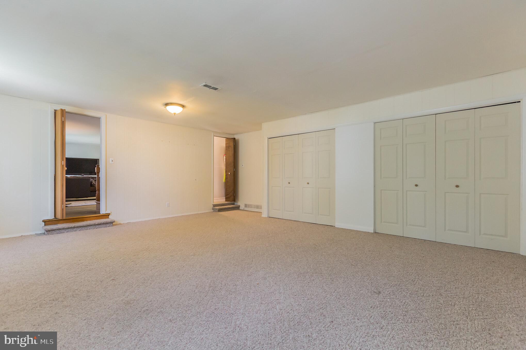 8 Blue Ridge Road Voorhees, NJ 08043 - Photo 16 of 32 Great Room
