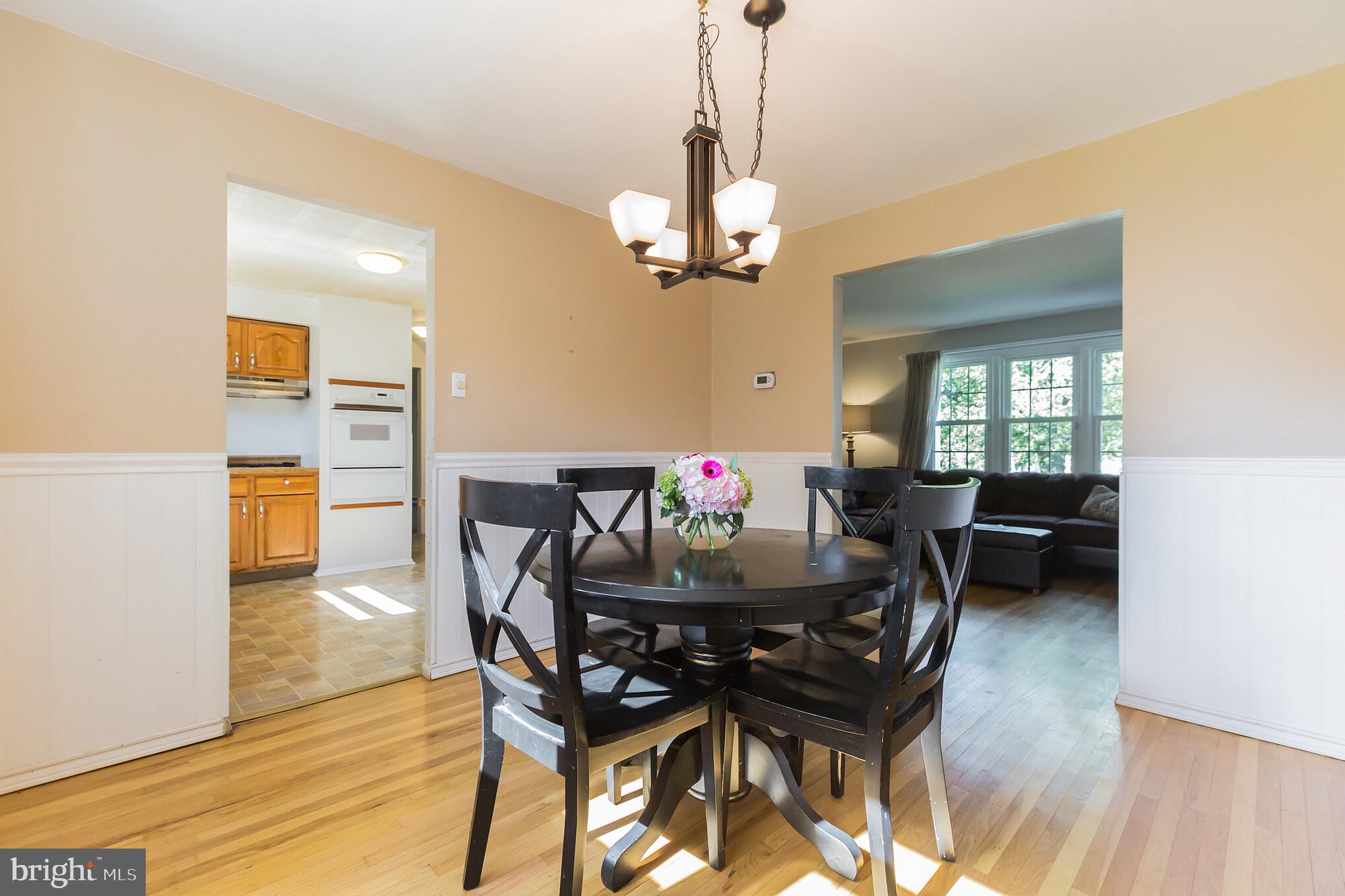 8 Blue Ridge Road Voorhees, NJ 08043 - Photo 9 of 32 Dining Room into Kitchen