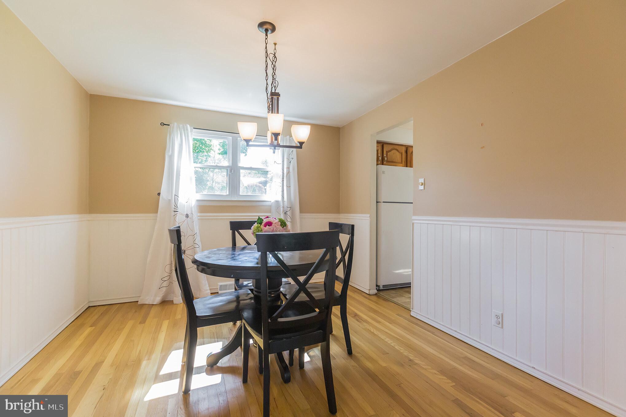 8 Blue Ridge Road Voorhees, NJ 08043 - Photo 10 of 32 Dining Room with Wainscoting