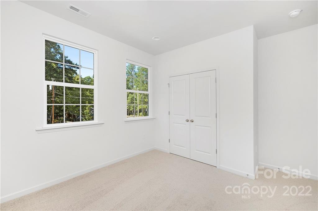 6914 Pear Tree Road Charlotte, NC 28216 - Photo 17 of 23 Gallery Image 17