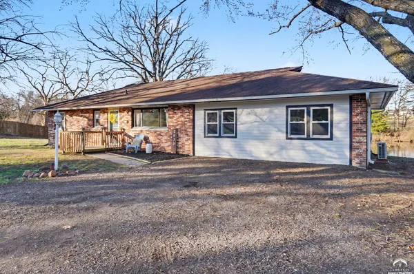 $425,000 | 2079 North 1369th Road, Eudora, KS 66025