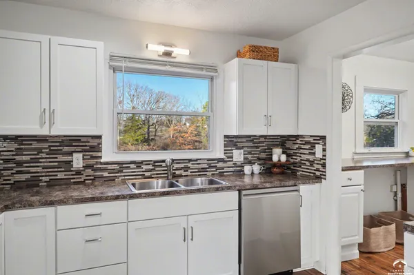 $405,000 | 2079 North 1369th Road, Eudora, KS 66025