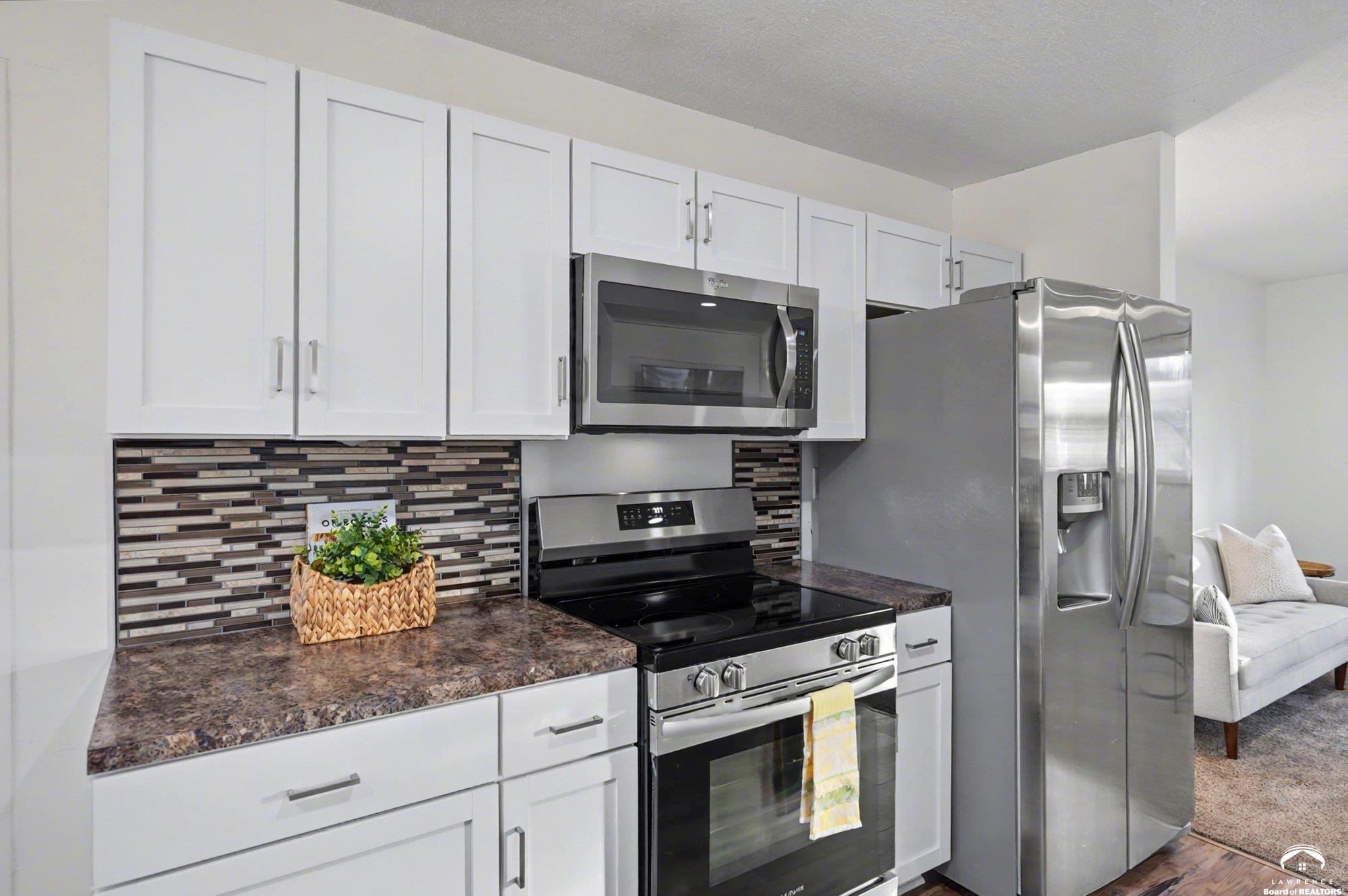 2079 North 1369th Road Eudora, KS 66025 - Photo 12 of 46