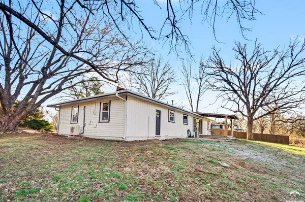 $405,000 | 2079 North 1369th Road, Eudora, KS 66025