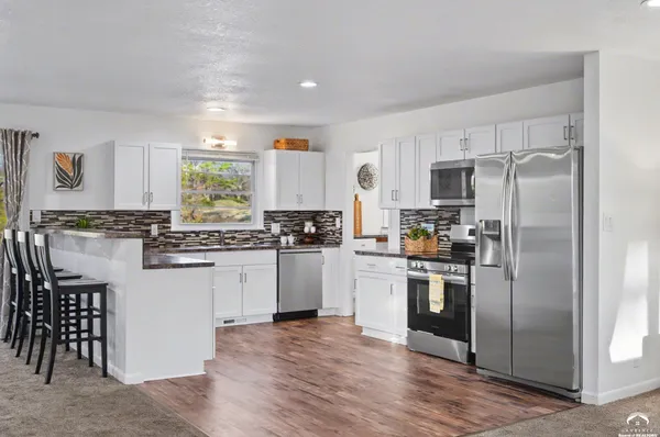 $405,000 | 2079 North 1369th Road, Eudora, KS 66025