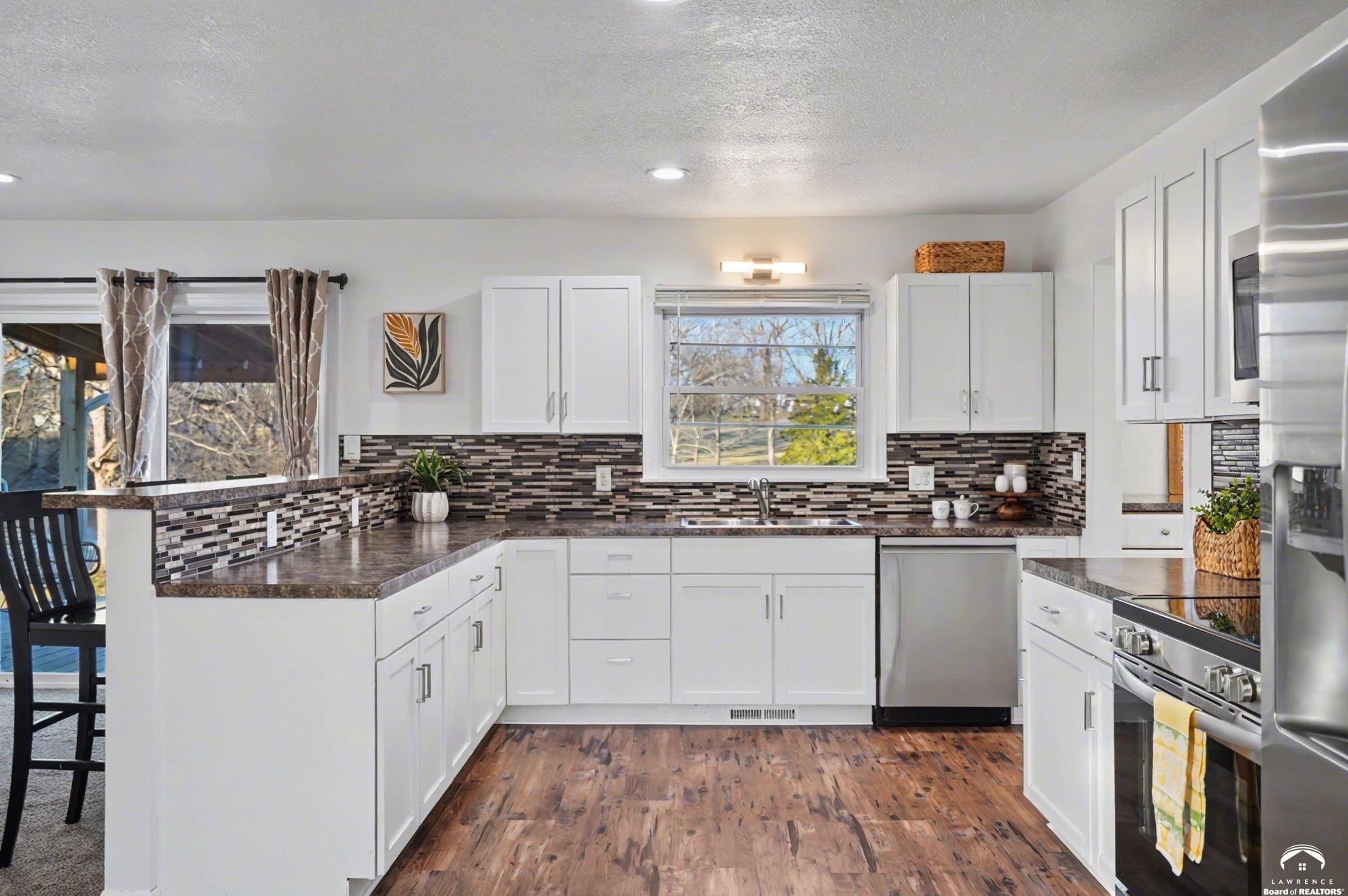 2079 North 1369th Road Eudora, KS 66025 - Photo 9 of 46