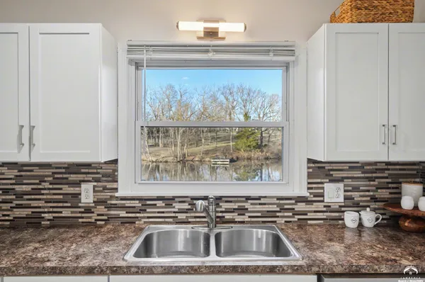 $405,000 | 2079 North 1369th Road, Eudora, KS 66025