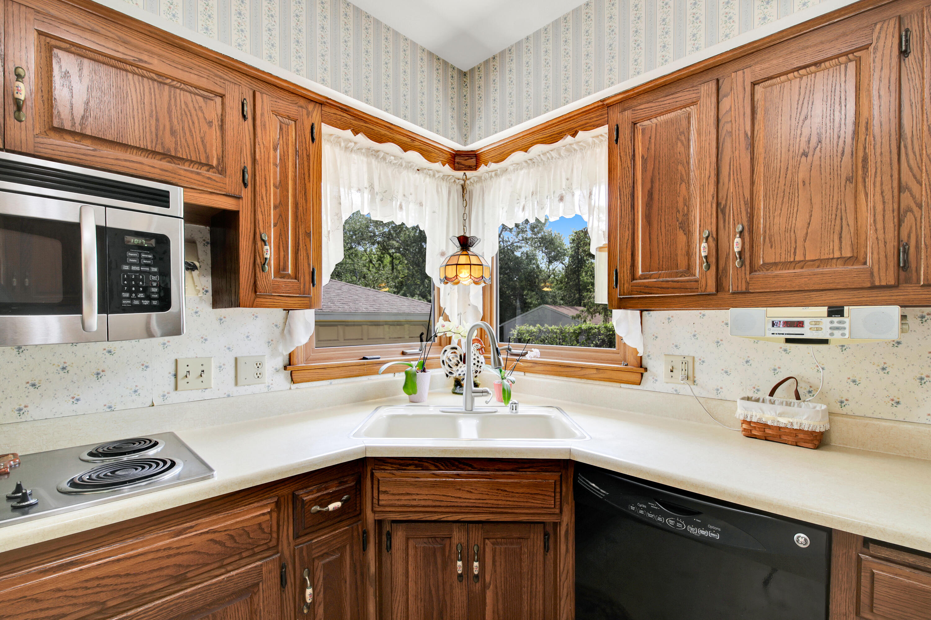 5020 North Lovers Lane Road Milwaukee, WI 53225 - Photo 14 of 32 5020 N Lovers Lane Rd-14