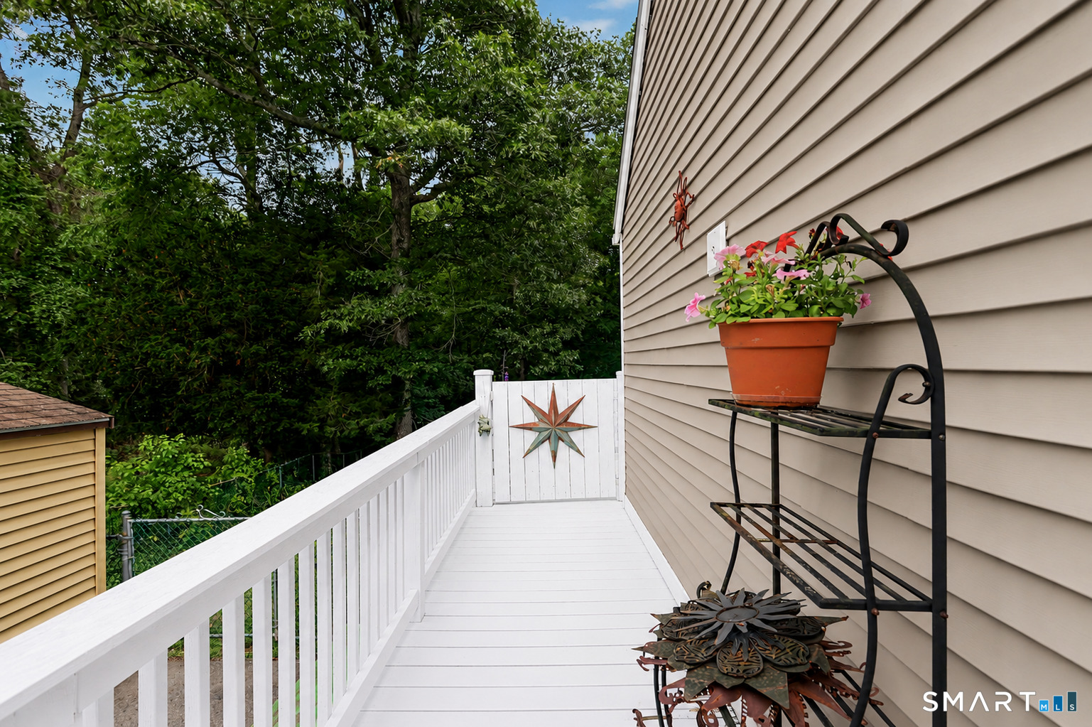 264 Roxbury Road East Lyme, CT 06357 - Photo 24 of 27