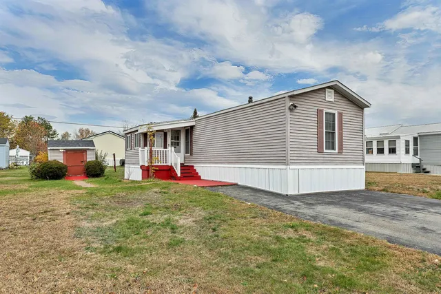 $169,900 | 22 Trade Wind Lane, Rochester, NH 03867