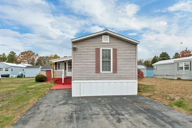 $169,900 | 22 Trade Wind Lane, Rochester, NH 03867