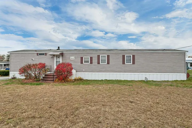 $169,900 | 22 Trade Wind Lane, Rochester, NH 03867