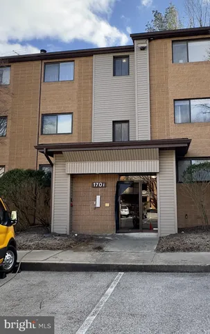$2,100 | 1701 Mt Washington Court, Unit E, Baltimore, MD 21209