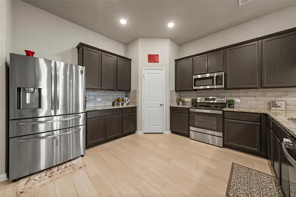 $365,000 | 11217 Pallasite Drive, Lorena, TX 76655