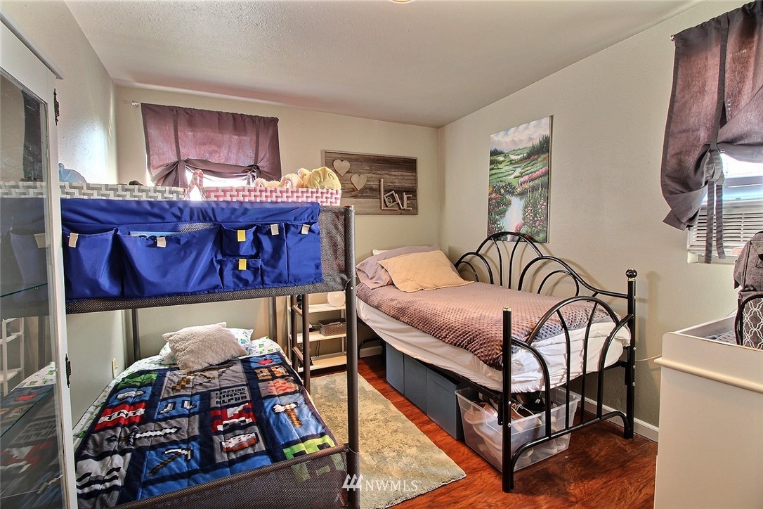 1303 Redmond Place Northeast Renton, WA 98056 - Photo 29 of 40 Gallery Image 29