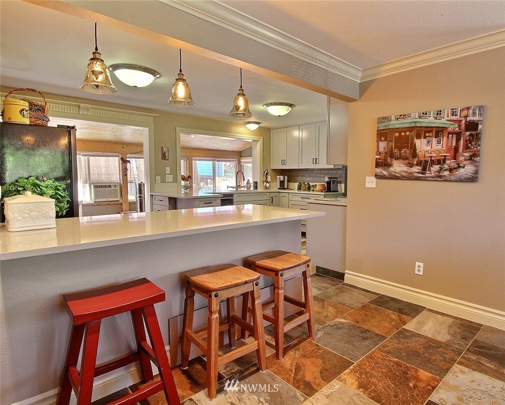 1303 Redmond Place Northeast Renton, WA 98056 - Photo 10 of 40 Gallery Image 10