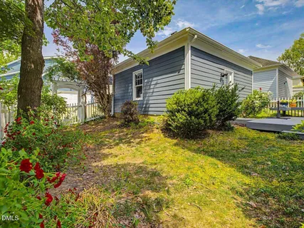 $785,000 | 913 Edgewater Circle, Chapel Hill, NC 27516