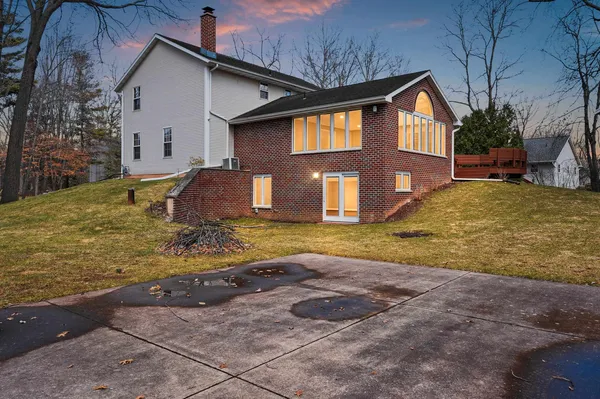 $549,900 | 1367 Whirthington Court, Suamico, WI 54173