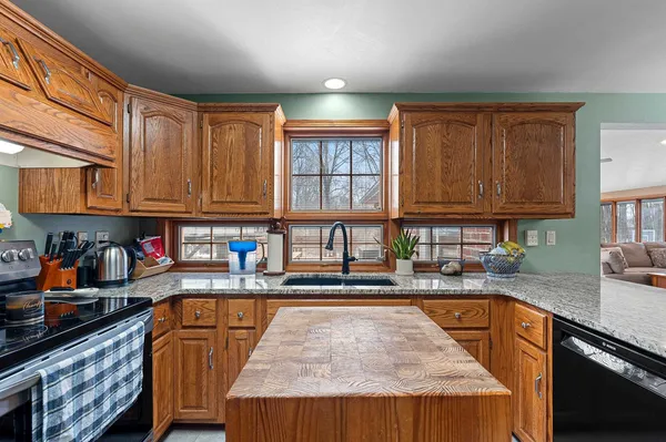 $549,900 | 1367 Whirthington Court, Suamico, WI 54173