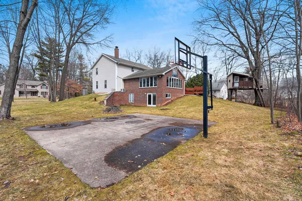 $549,900 | 1367 Whirthington Court, Suamico, WI 54173