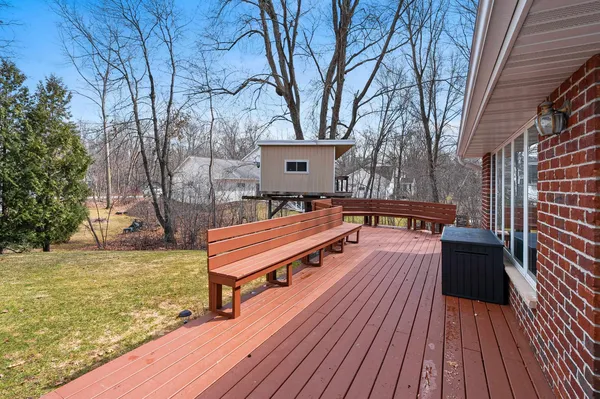 $549,900 | 1367 Whirthington Court, Suamico, WI 54173