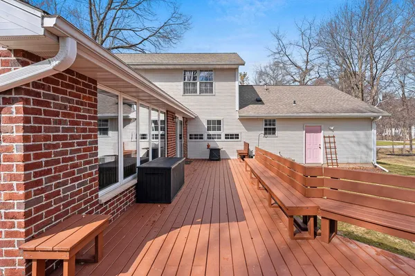 $549,900 | 1367 Whirthington Court, Suamico, WI 54173