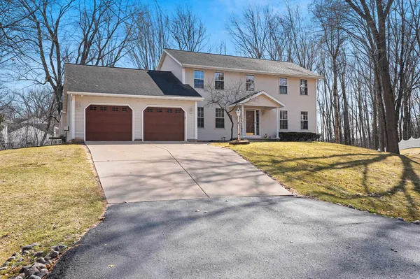 $549,900 | 1367 Whirthington Court, Suamico, WI 54173