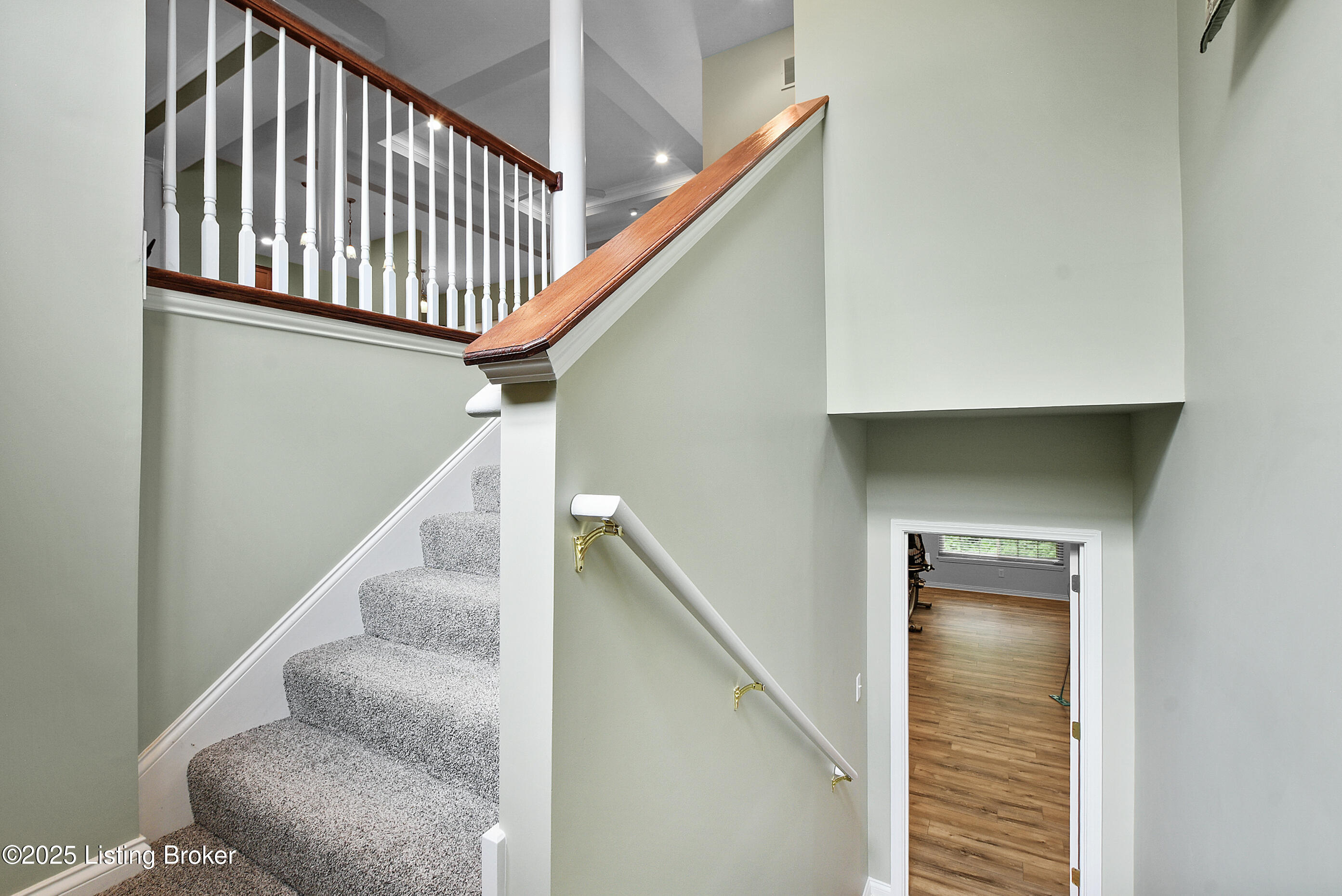 4107 Dolphin Road Louisville, KY 40220 - Photo 19 of 29 _DSC4098