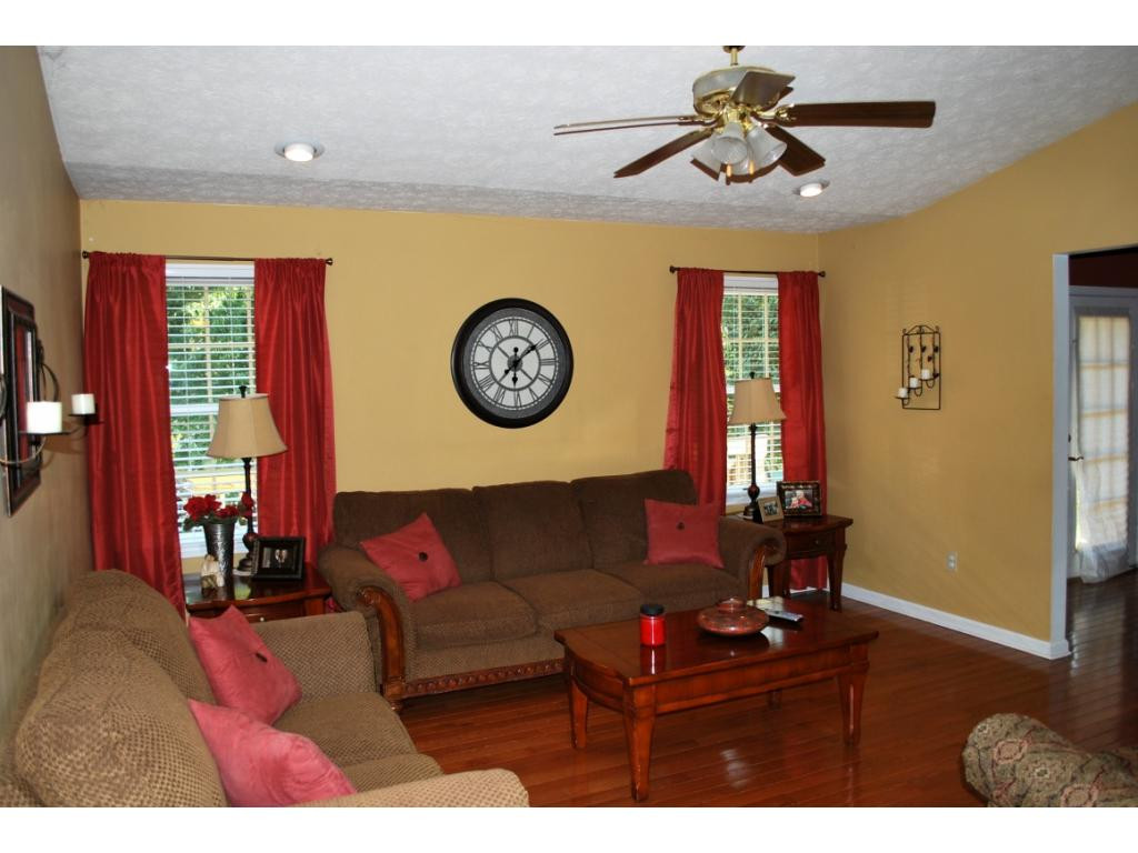 LIVING ROOM CHAPEL CEILING