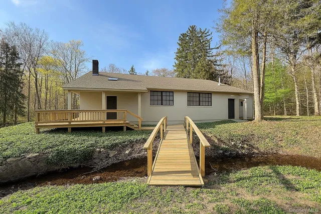 $999,000 | 210 Seven Bridges Road, Unit A, Chappaqua, NY 10514