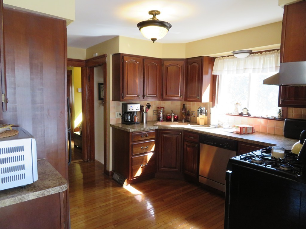 9 Bates Road Framingham, MA 01702 - Photo 3 of 20 Gallery Image 3