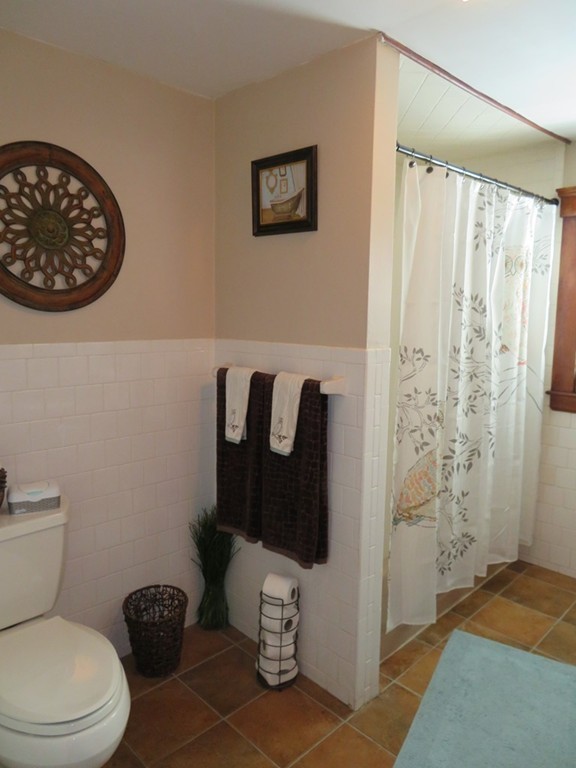 9 Bates Road Framingham, MA 01702 - Photo 10 of 20 Gallery Image 10
