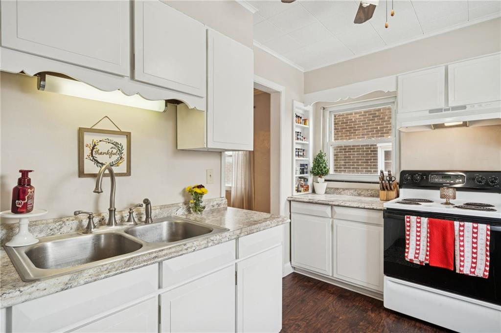 21 Berry Street Baden, PA 15005 - Photo 13 of 34