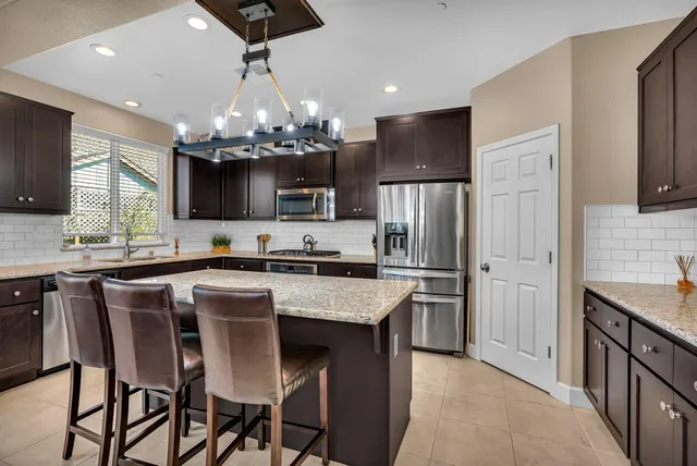 $575,000 | 2490 North Fallbrook Drive, Los Banos, CA 93635