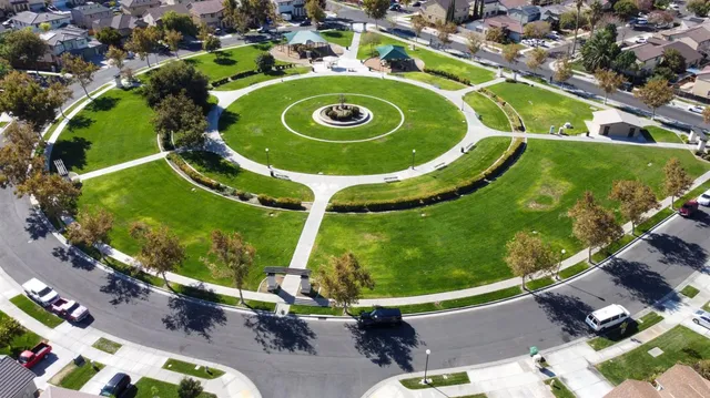 $575,000 | 2490 North Fallbrook Drive, Los Banos, CA 93635