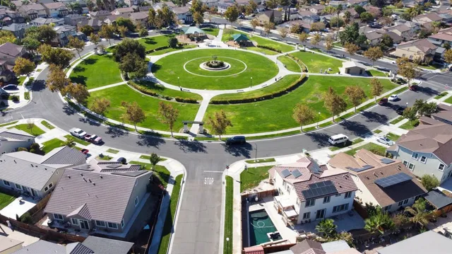 $575,000 | 2490 North Fallbrook Drive, Los Banos, CA 93635