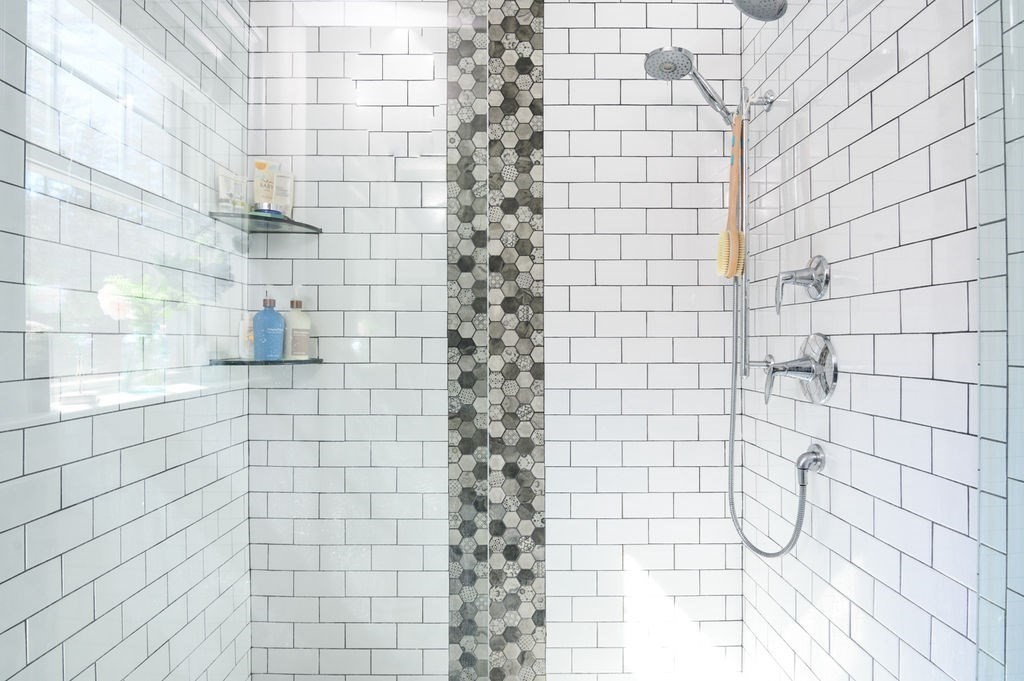 600 Wethersfield Street Rowley, MA 01969 - Photo 33 of 42 a bathroom with a shower