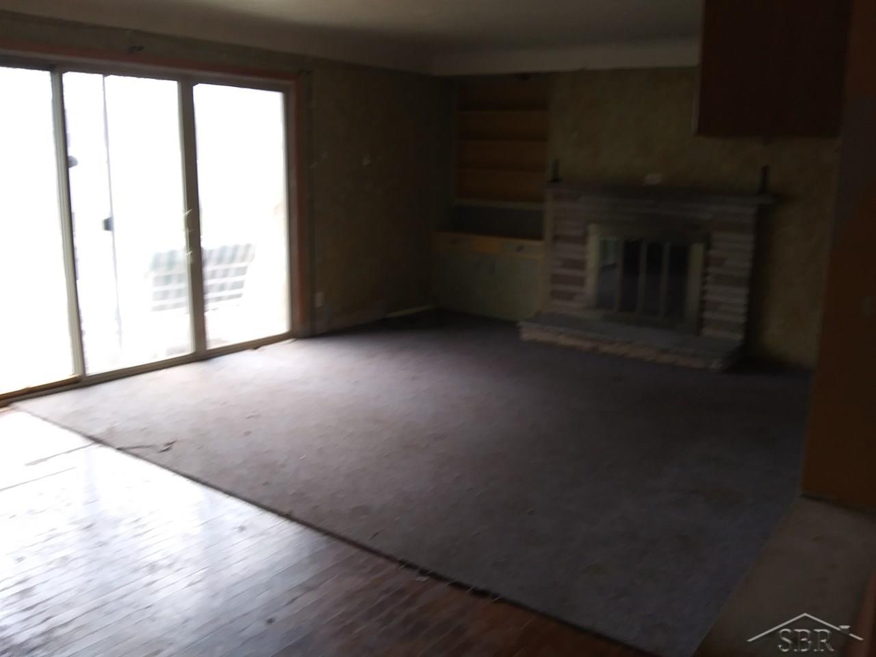2435 Shattuck Road Saginaw, MI 48603 - Photo 6 of 14 50009815-5.JPG