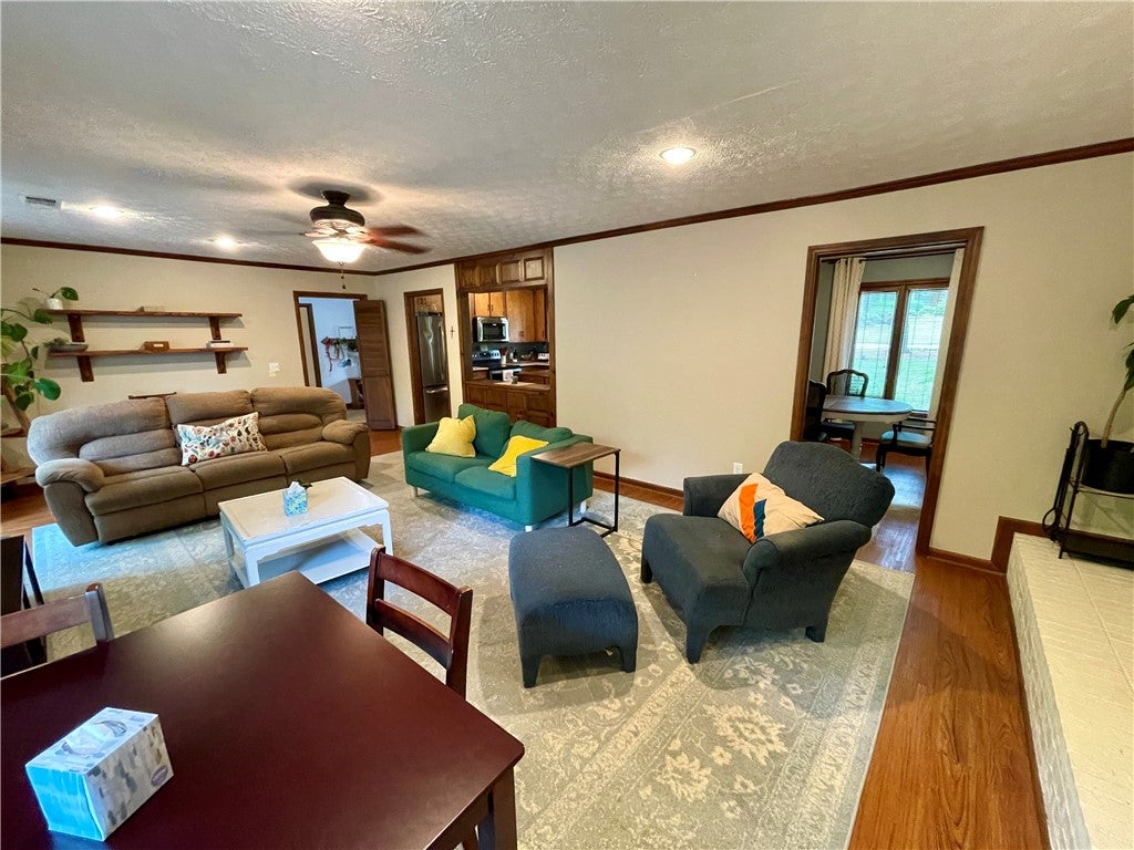 404 Kimberly Road Auburn, AL 36832 - Photo 7 of 44 Gallery Image 7