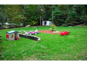 12 Tanglewood Way Merrimack, NH 03054 - Photo 2 of 4 Gallery Image 2