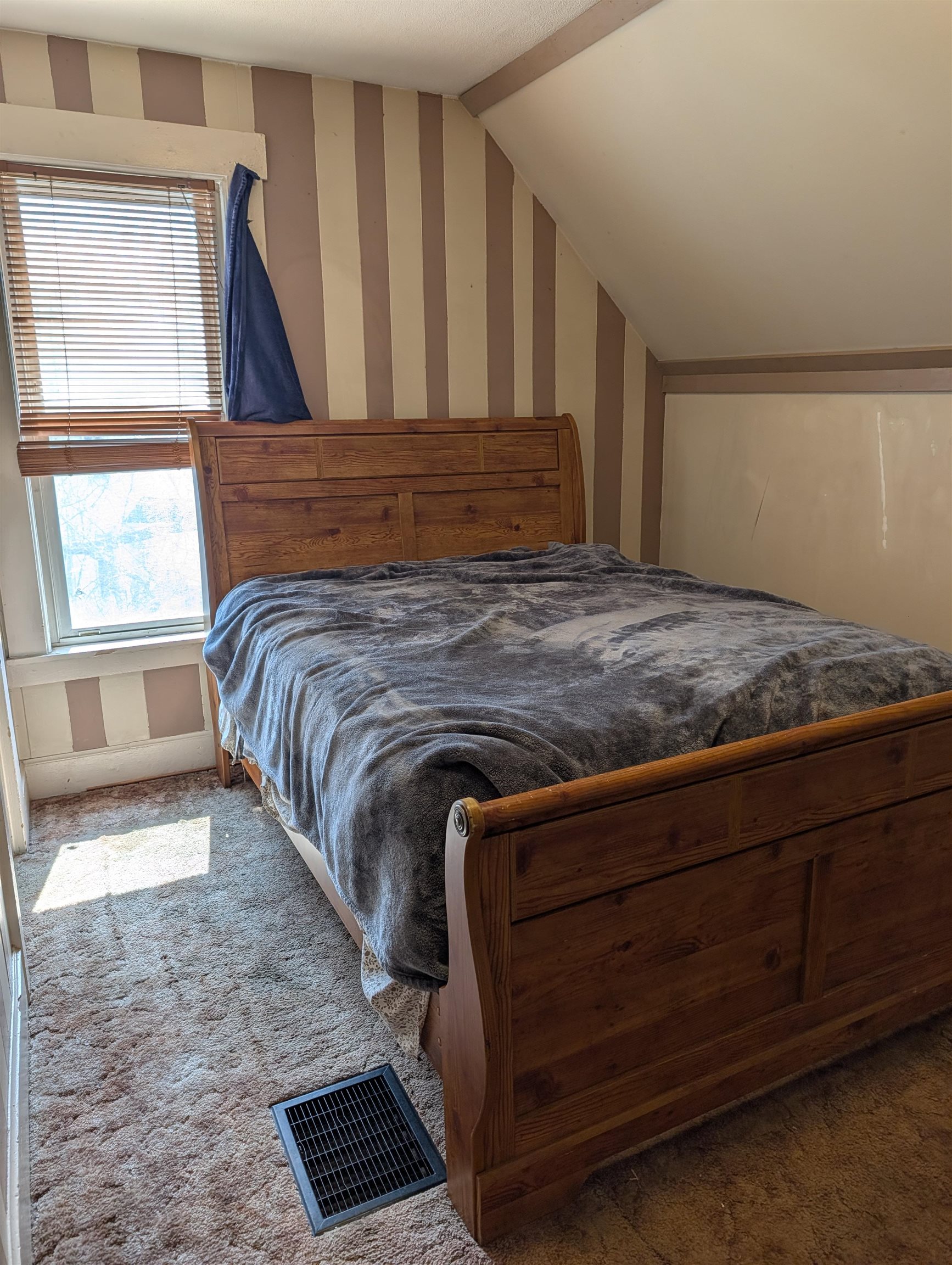 152 Seminary Street Barre, VT 05641 - Photo 7 of 11