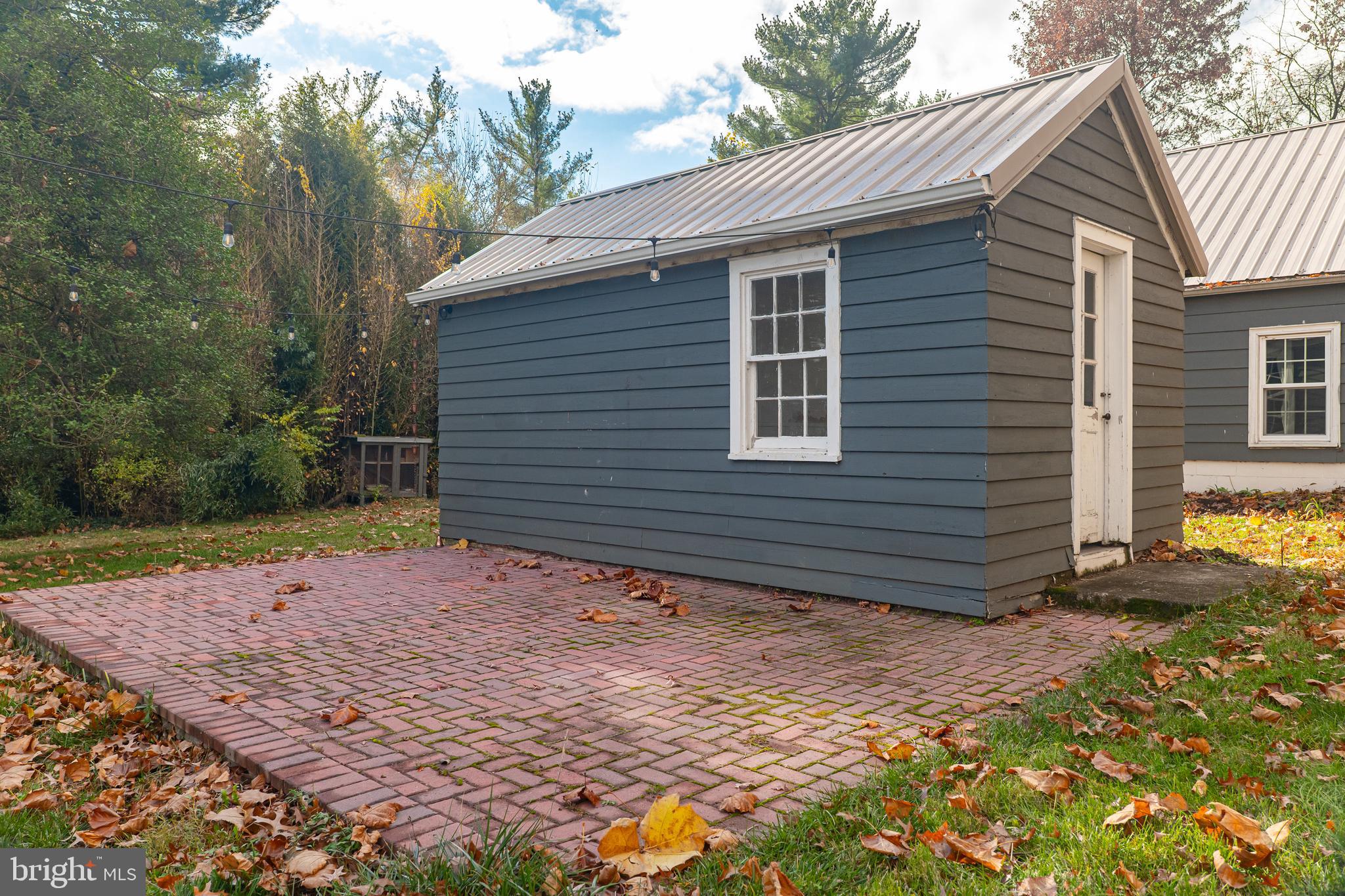 550 East Canal Road York, PA 17404 - Photo 27 of 32 a backyard of a house