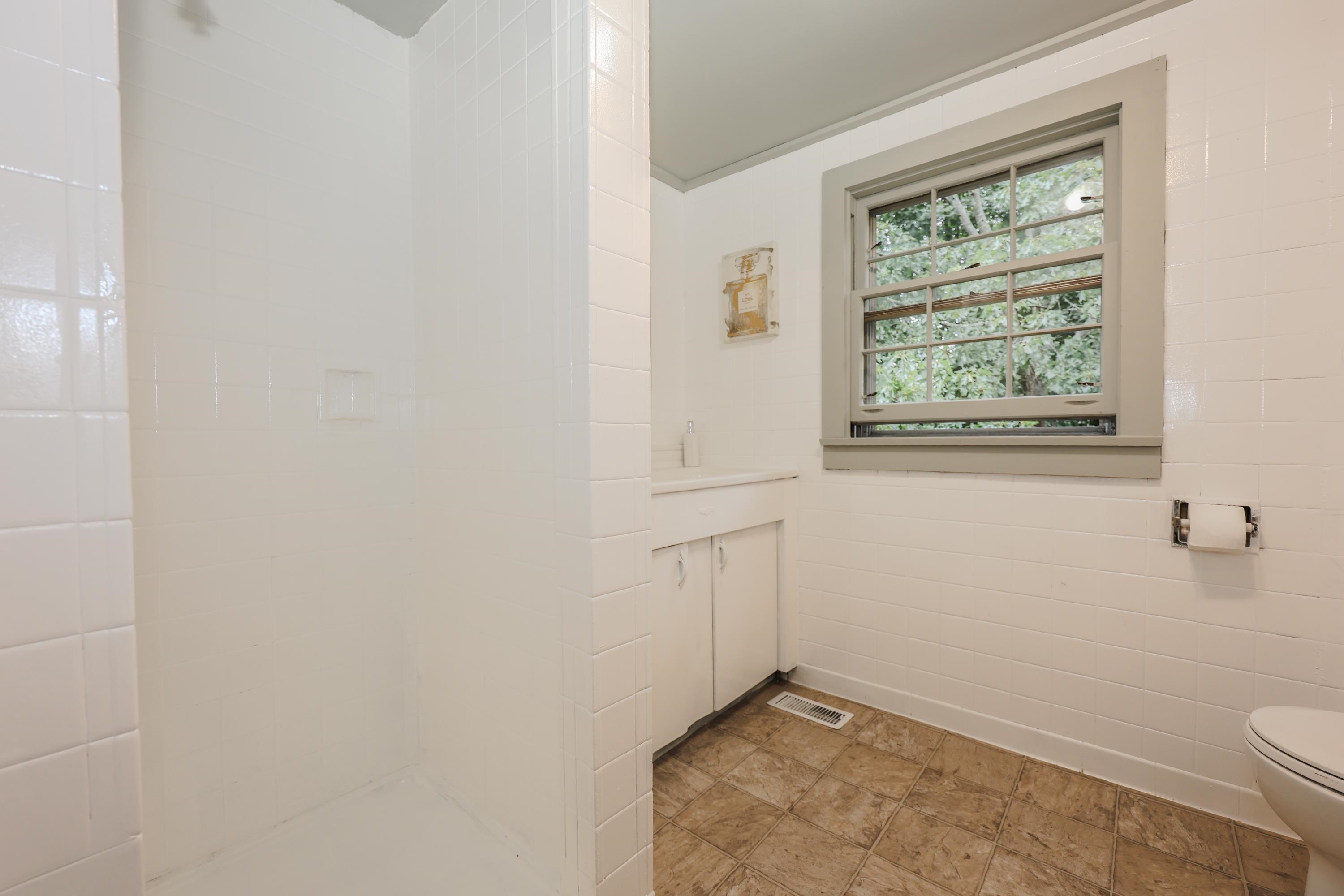 10 Douglass Way Exeter, NH 03833 - Photo 3 of 38 Gallery Image 3