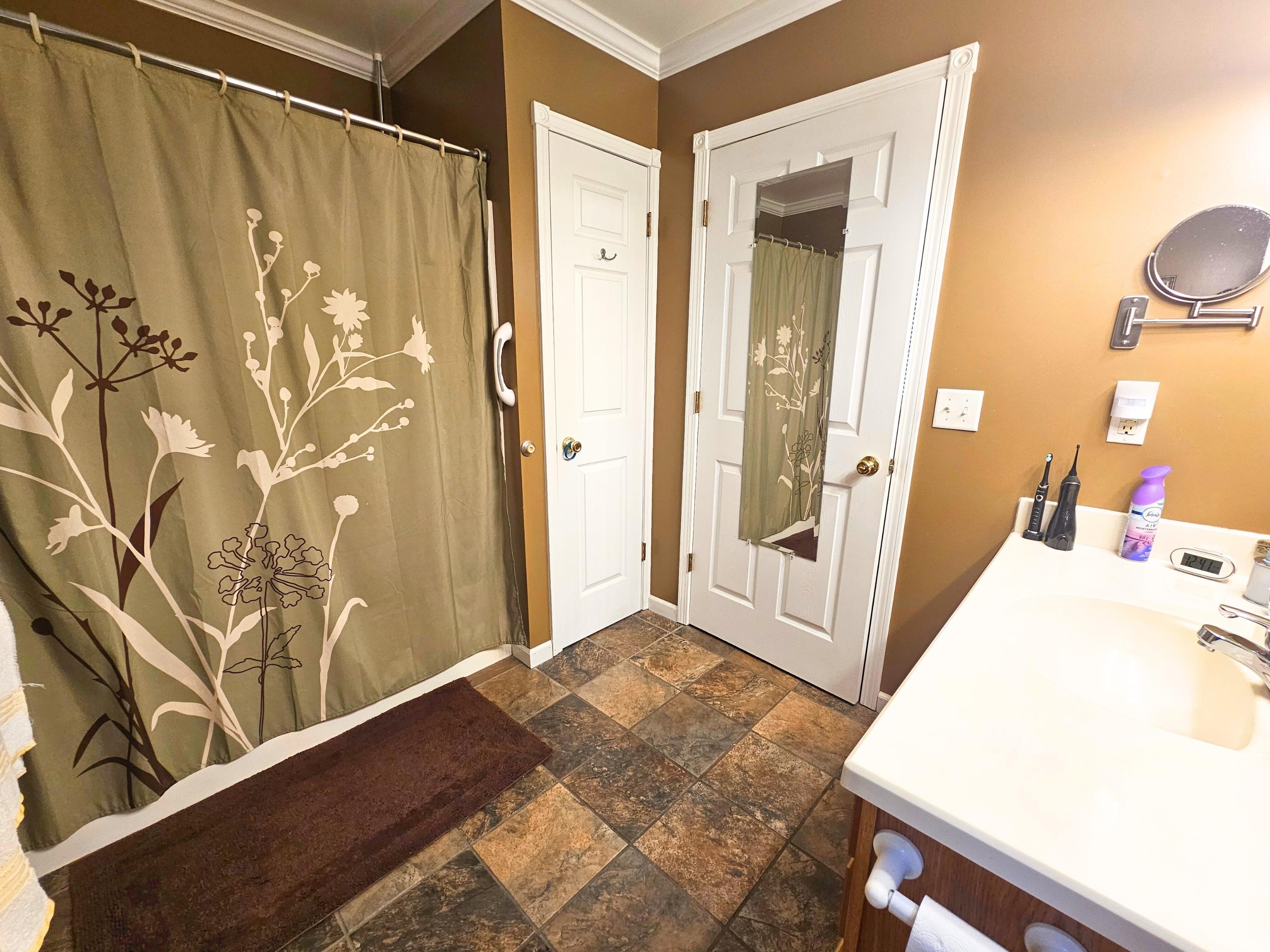 2515 East Dodge Road Clio, MI 48420 - Photo 21 of 40 50161453-b53d724f-34e5-4d45-b17e-d16a3d433cdd.JPG