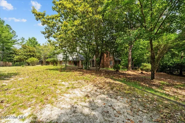 $547,000 | 143 Shagbark Road, Seven Lakes, NC 27376