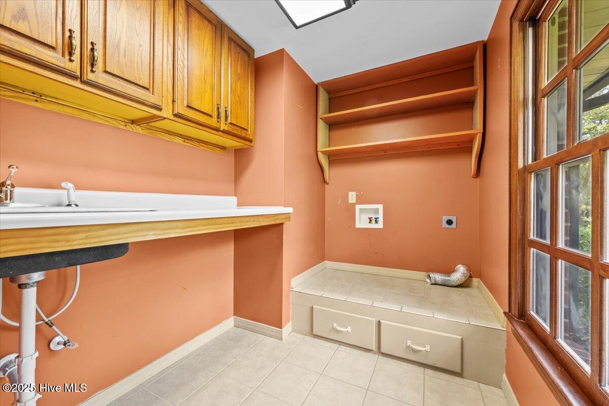 143 Shagbark Road West End, NC 27376 - Photo 37 of 70 Laundry room off Primary Bedroom
